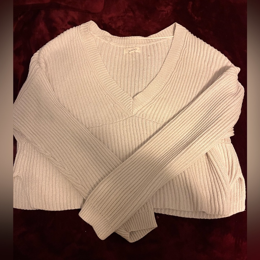 LA hearts sweater